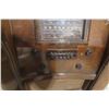 Image 4 : Antique WestingHouse Cabinet Radio