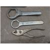 Image 6 : Kawasaki Wrenches with Case, New 15ft Tie-Out Chain, 9-Piece Hex Key Set and Rochester Carb Tuning