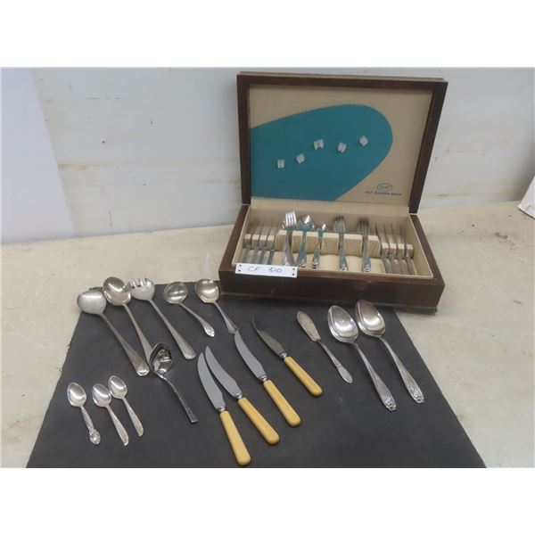1847 Rogers Brothers Daffodil Silverware – 45 Pieces,4 Harris Miller Steak Knives – & 10 Additional