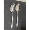 Image 9 : 1847 Rogers Brothers Daffodil Silverware – 45 Pieces,4 Harris Miller Steak Knives – & 10 Additional