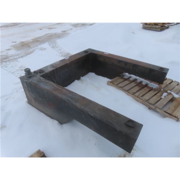 Full Size Truck Auxiliary Fuel Tank – 62½ × 62 × 19½"