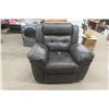 Image 1 : Leather-Style Power Recliner, Good Condition