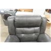 Image 3 : Leather-Style Power Recliner, Good Condition