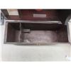 Image 7 : Vintage Willcox and Gibbs Sewing Machine Case – 11½" x 22" x 7½" and Silverstone Deluxe Portable Ca