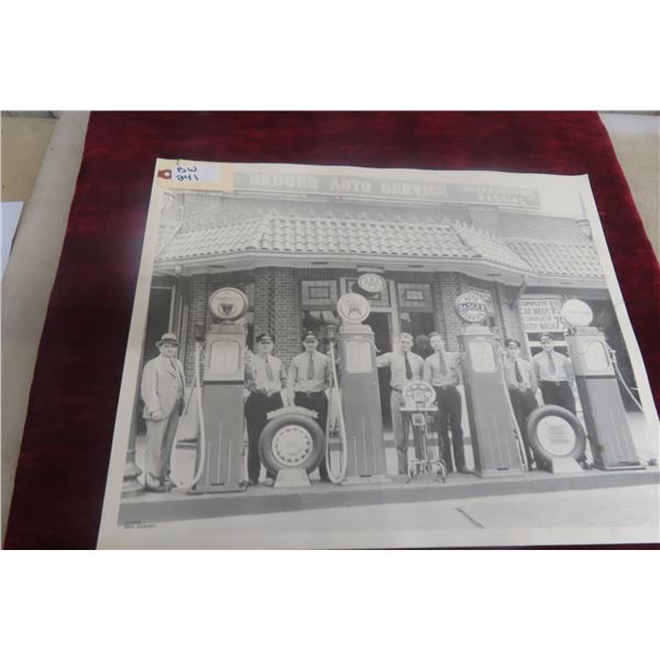 Antique Gas and Oil Service Station Advertising Picture – Wadhams, Texaco, Mobilgas – 20" x 16" (Na