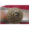 Image 2 : Mid-1800s Victorian Era Ornate Brass Door Knobs and Back Plates with Mortise Lock and Deadbolt – 10