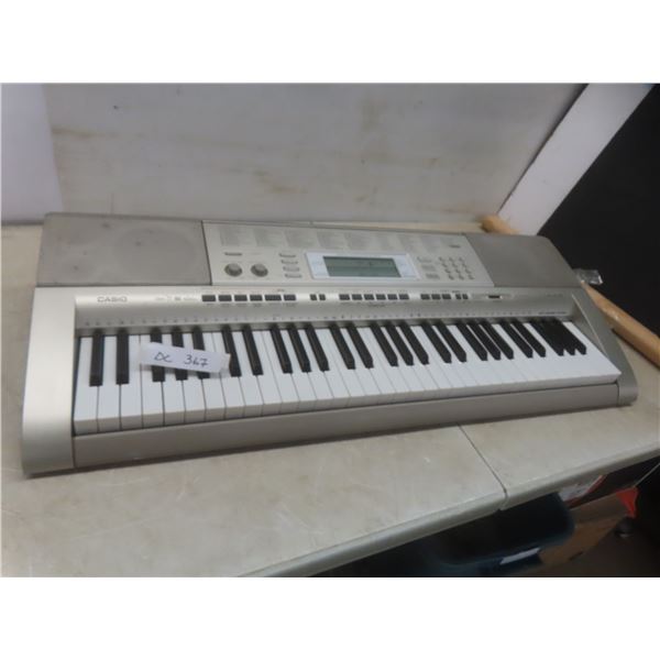 Casio Electric Keyboard – Model LK-270 (No Power Cord)