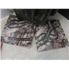 Image 7 : 3 Ammo Belts, Hunting Seats, Scope Skin, Elk Caller and 2 Fur Stretchers (Approx. 21" x 6½")