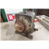 Image 1 : Angle Gear Hydraulic Box