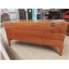 Image 13 : Lane Cedar Chest – 21" x 44" x 17"