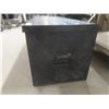 Image 2 : Steel Truck Tool Box – 15½" x 45½" x 15½"