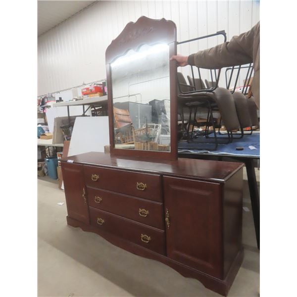 Bureau – 66" x 27" x 29" with Mirror – 47" x 32"