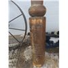 Image 4 : 2 Newel Posts, 55½" H