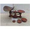 Image 2 : Antique Cast Iron Balance Scale with Weights