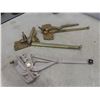 Image 14 : 4 Vintage Standing Lamp Bases, Assortment of Window Hinged Closures