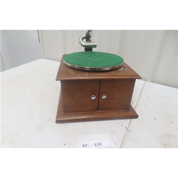 Victor Table Top Gramophone