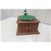 Image 1 : Victor Table Top Gramophone