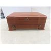Image 2 : Wooden Jewelry Case and Hudson's Bay / Eaton's 1670–1995 Commemorative Cloth Bag