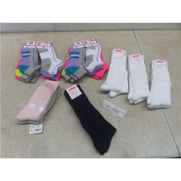 New Ladies Socks — 22 Pairs, with Tags