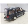 Image 4 : 1/18 Scale 2004 GMC Canyon Die-Cast and 1/24 Lincoln Navigator with Trailer