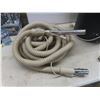 Image 5 : Electrolux Central Vac — Canister, Hose, Floor Wand and Power Bar, 11.5 Amps