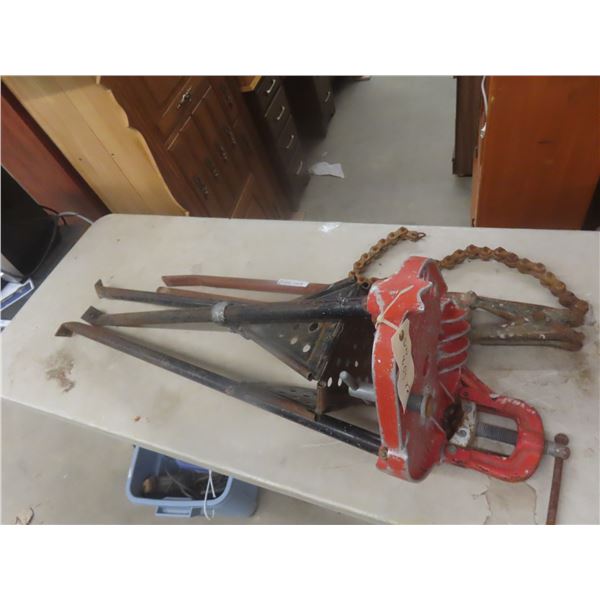 Ridget No. 40A Tri-Stand and Chain Wrench