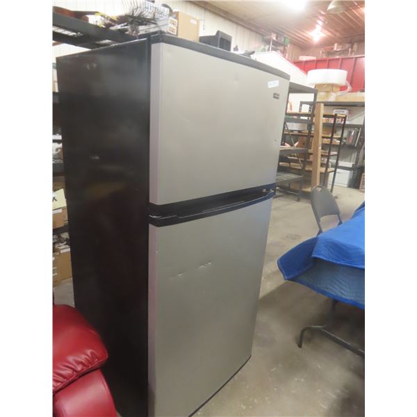 Master Chef Refrigerator with Top Freezer — Some Scratches & Dents, 60" × 28½" × 30"