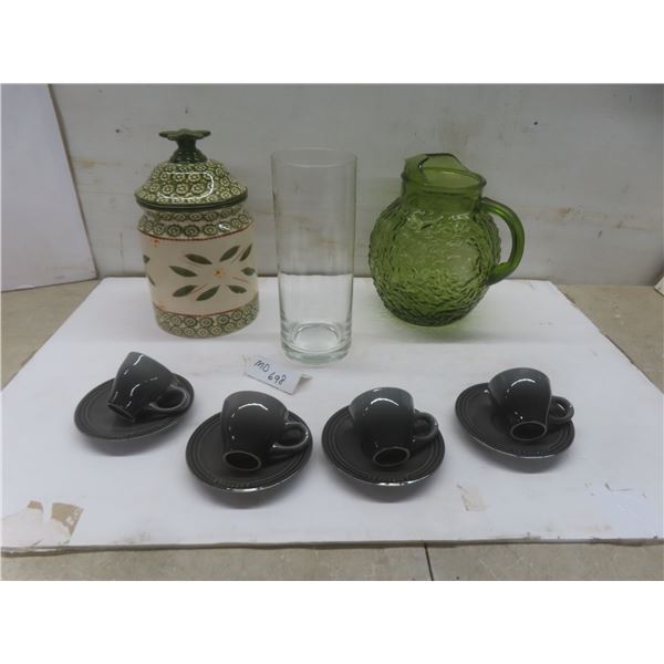 Le Creuset 4 Espresso Cups with Saucers, Temptations Old World Green Cookie Jar with Flower Knob, V