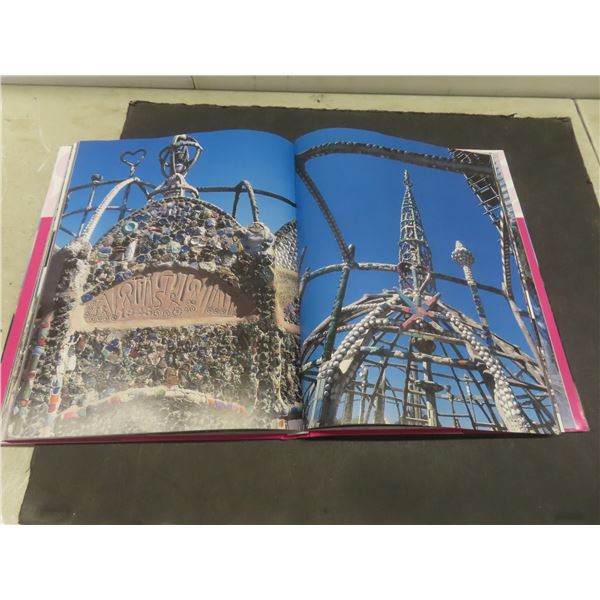 Large Wicker Basket with 2 Coffee Table Books