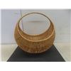 Image 3 : Large Wicker Basket with 2 Coffee Table Books