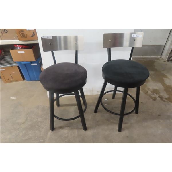 2 Swivel Bar Stools