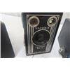 Image 2 : 3 Antique Box Cameras