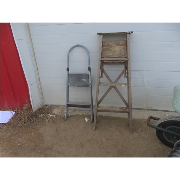Step Stool and Wooden 3-Foot Step Ladder