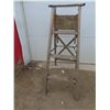 Image 6 : Step Stool and Wooden 3-Foot Step Ladder