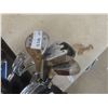 Image 2 : 19 Right-Handed Golf Clubs — Mixed Brands, Mostly Spalding, with Bag