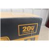Image 4 : New DeWalt 20V 7-1/4" Cordless Sliding Mitre Saw