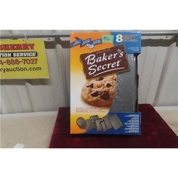 New 8-Piece Baking Set