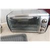 Image 2 : Convection Toaster Oven, Roaster and Cake Pan with Cooling Rack