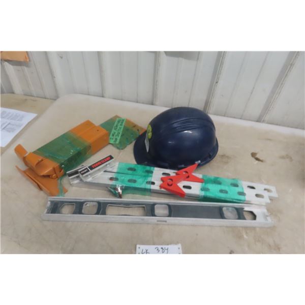 Frame Clamp, Level and 2 New Adjustable Roof Jacks