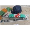 Image 4 : Frame Clamp, Level and 2 New Adjustable Roof Jacks