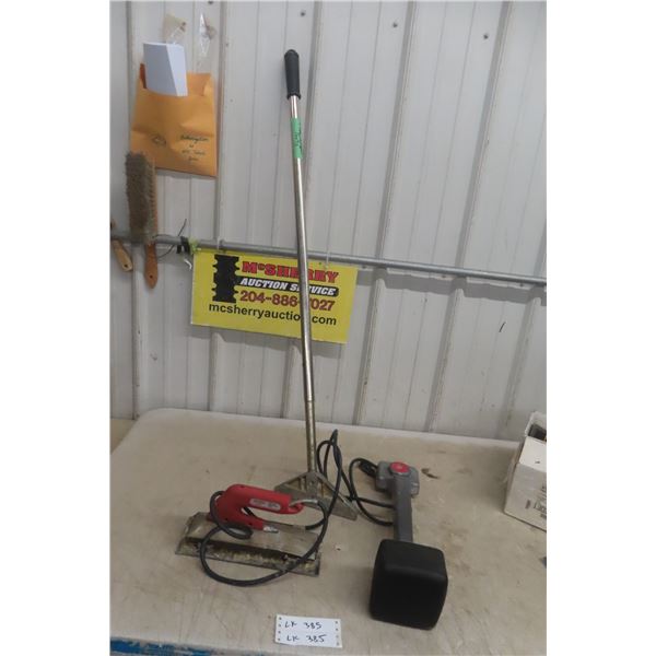 Roberts Deluxe Carpet Seaming Iron and Grain #612 Carpet Knee Kicker