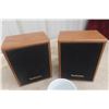 Image 2 : Teapot, New Coffee Mugs and Set of 2 Technics Speakers
