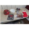 Image 1 : Pyrex Mixing Bowl, Antique Radio Book, Scale and Stocking