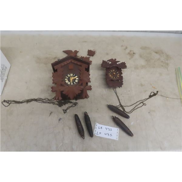 2 Cuckoo Clocks