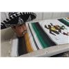 Image 7 : Authentic Mexican Sombrero and Blanket 2' x 5' 