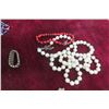 Image 4 : Large Assortment of Costume Jewelry 