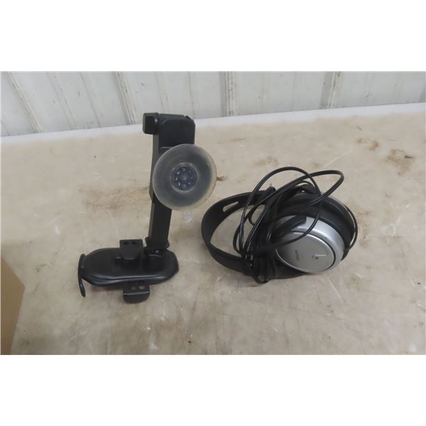 Philips Headphone & Dash Mount Cell Phone Holder 
