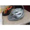 Image 4 : 4 Kids Bicycle Helmets, Golf Pop Up Chipping Net, Jack Nicklaus Book 