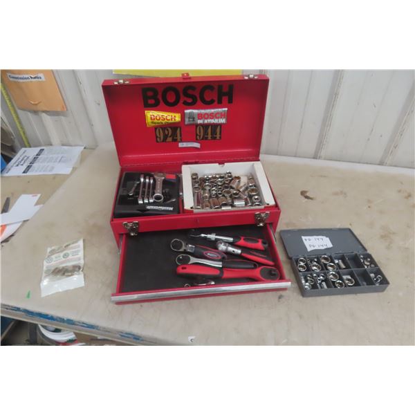 Metal Tool Box with Bottom Drawer, Wrenches, Sockets, Ratchets 3/8'' +