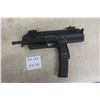 Image 2 : GBB MP7 Air Soft Tactical Style Gun with Case and Accessories 